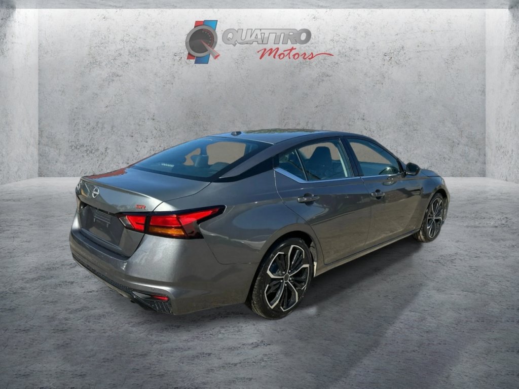 Used 2023 Nissan Altima 2.5 SR FWD image 6