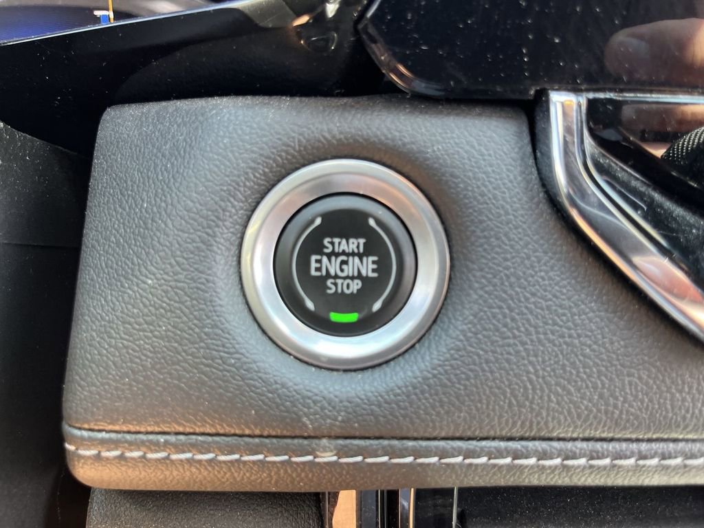 Certified 2023 Chevrolet Colorado LT w/ LT Convenience Package II image 17