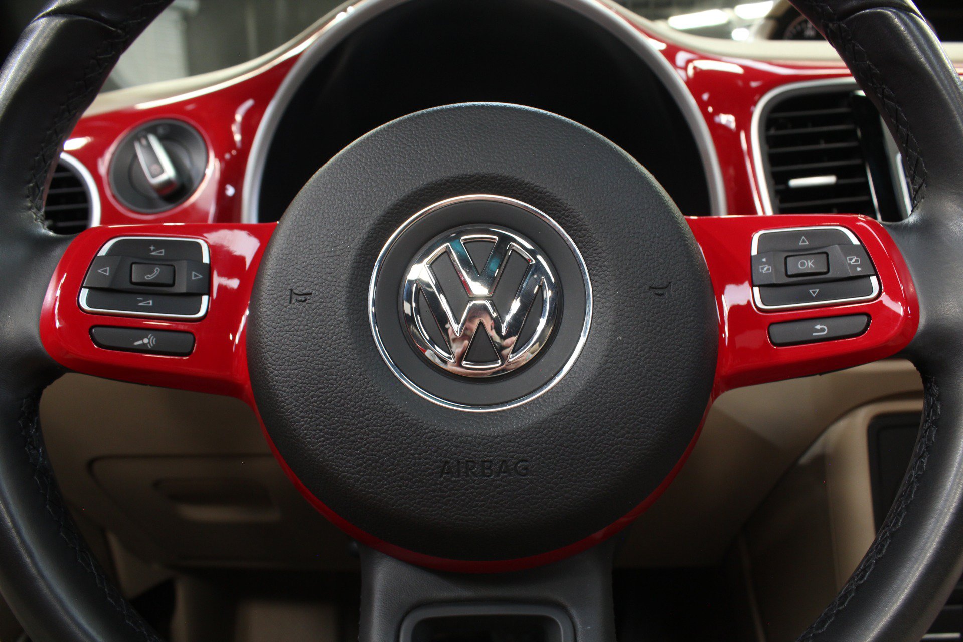 Used 2014 Volkswagen Beetle TDI FWD image 60