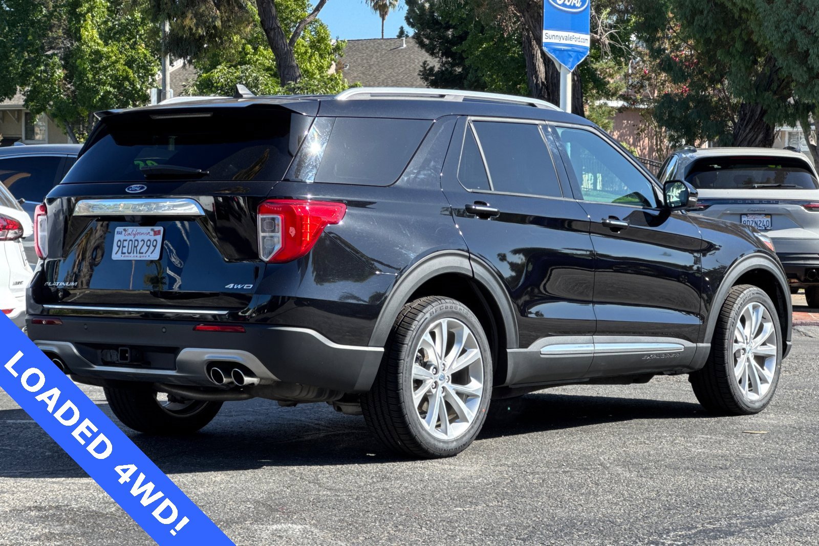 Certified 2023 Ford Explorer Platinum w/ Technology Package image 4