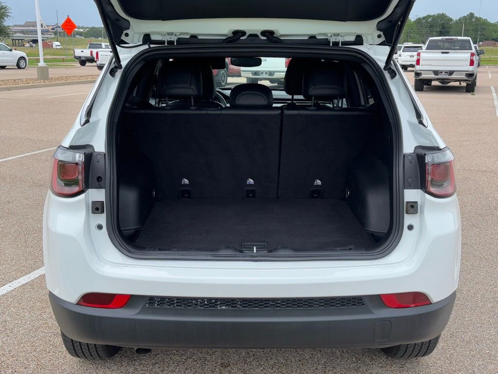 Used 2024 Jeep Compass Latitude AWD/4WD image 7