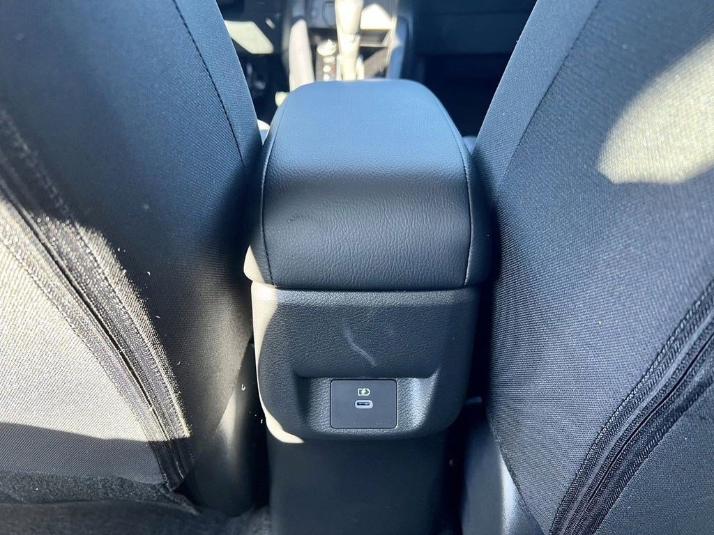 Used 2025 Nissan Versa SV w/ Trunk Package FWD image 29