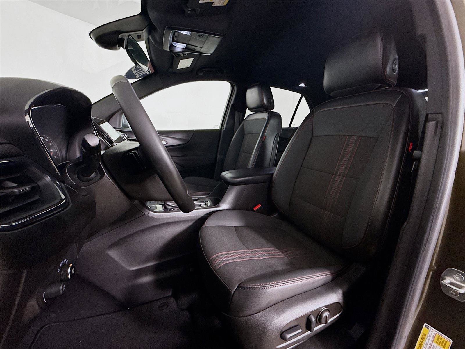 Used 2023 Chevrolet Equinox RS image 20