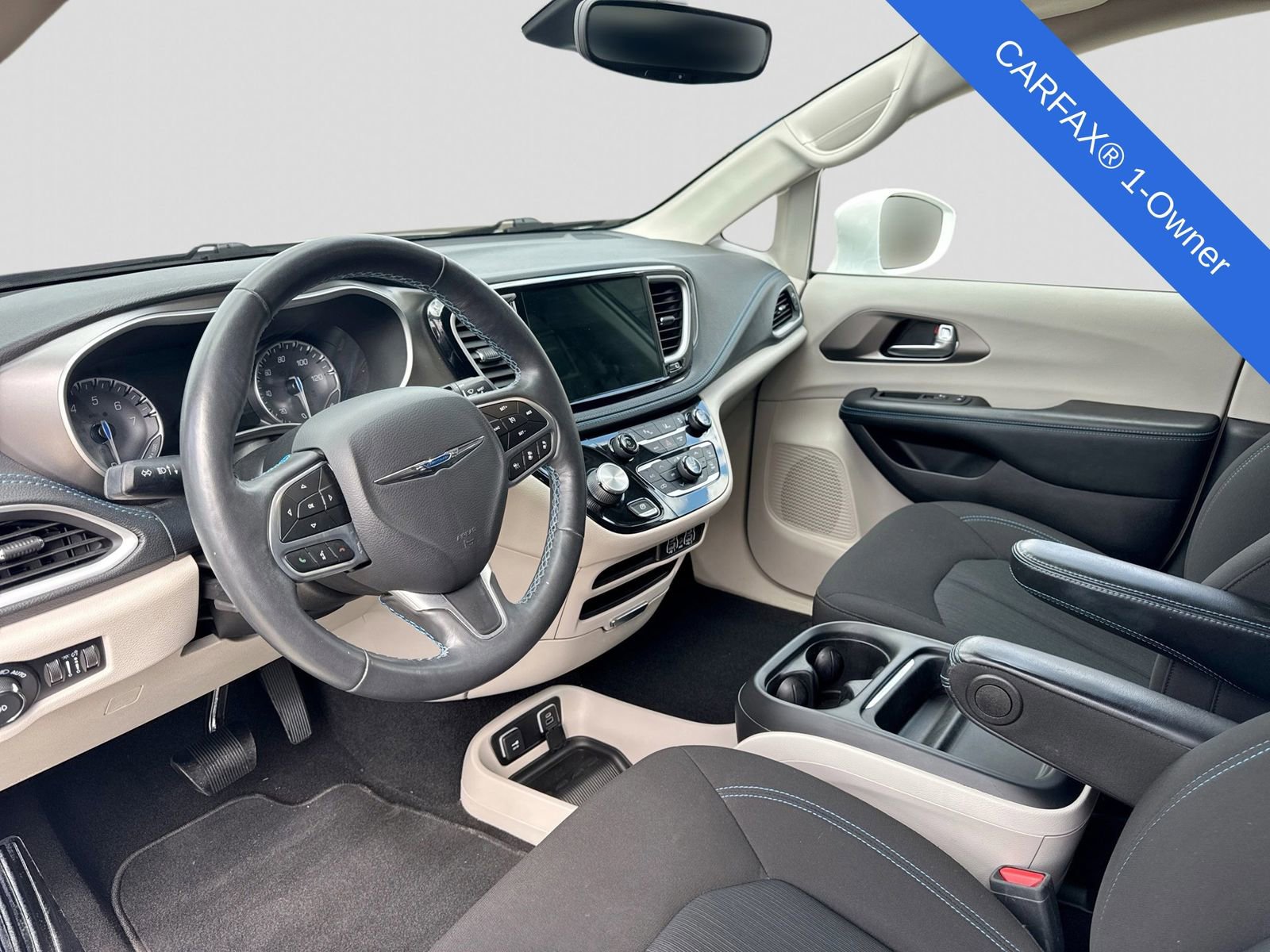 Used 2021 Chrysler Pacifica Touring w/ Cold Weather Group FWD video 2