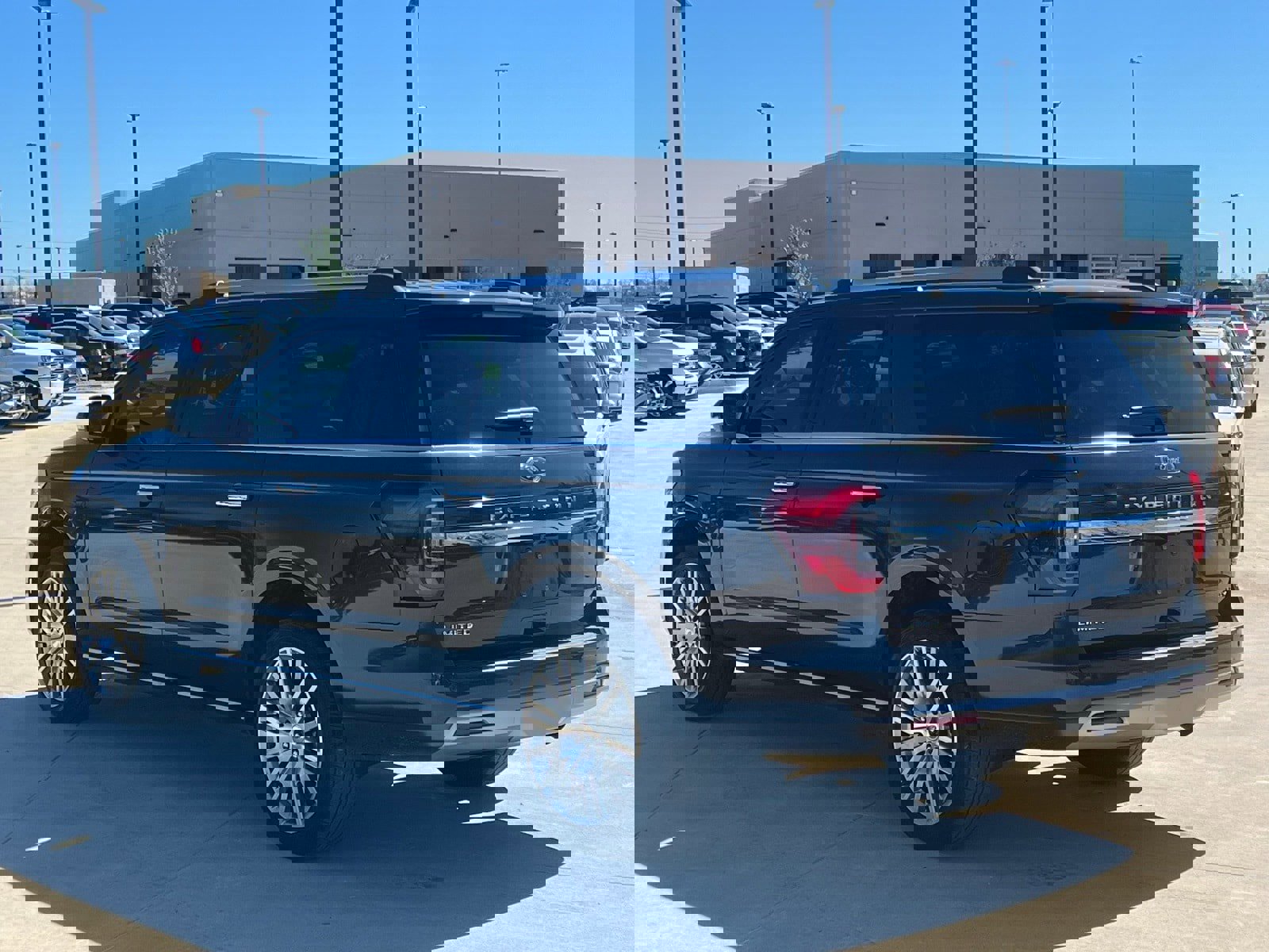 Used 2024 Ford Expedition Max Limited image 10