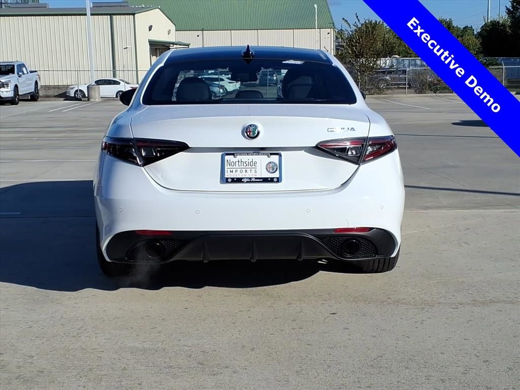 New 2025 Alfa Romeo Giulia w/ Driving Assist Package RWD image 7