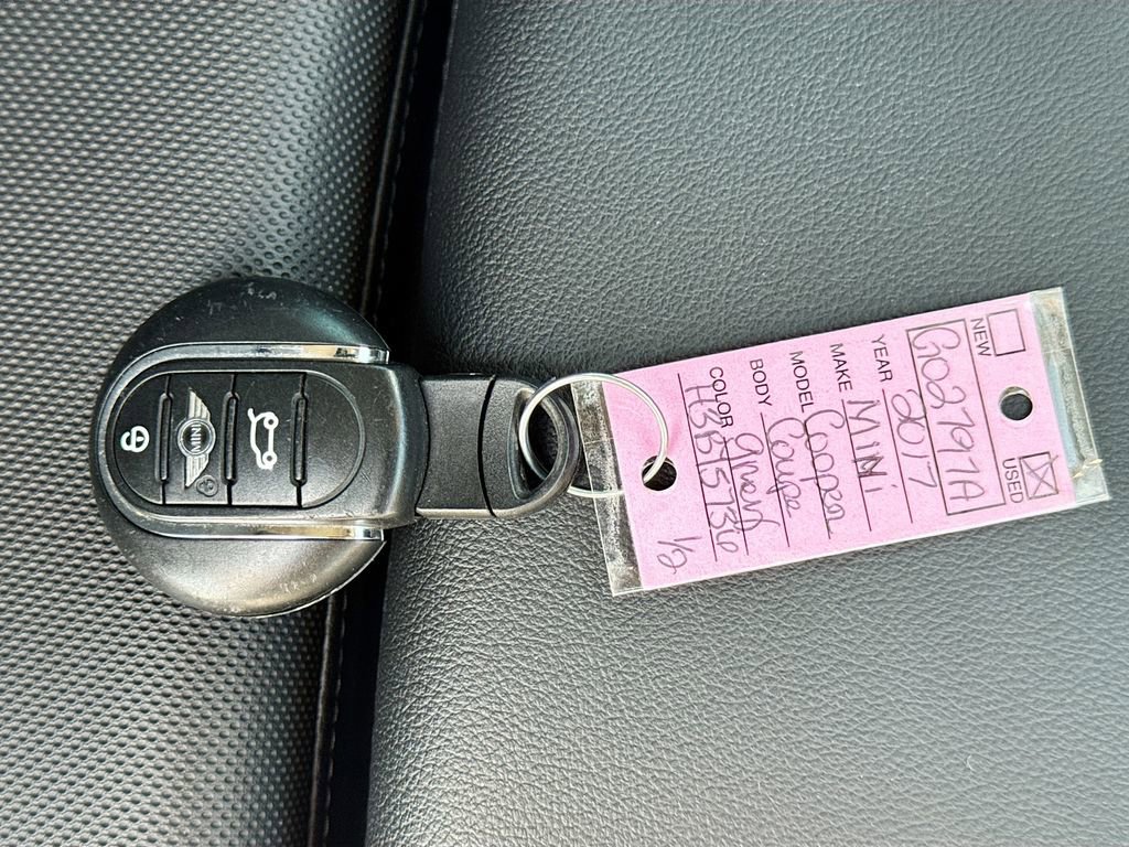 Used 2017 MINI Cooper 2-Door Hardtop image 34