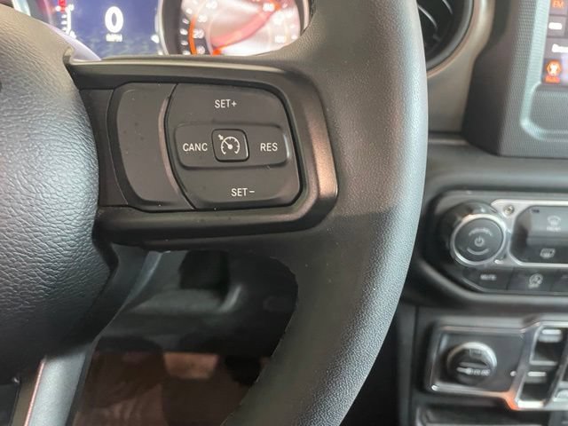 Used 2023 Jeep Gladiator Sport AWD/4WD image 14