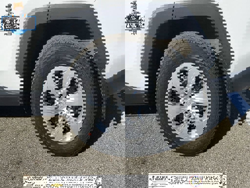 Used 2023 Toyota RAV4 LE image 32