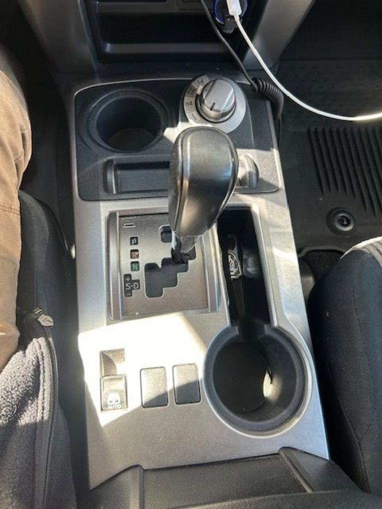 Used 2015 Toyota 4Runner SR5 image 10