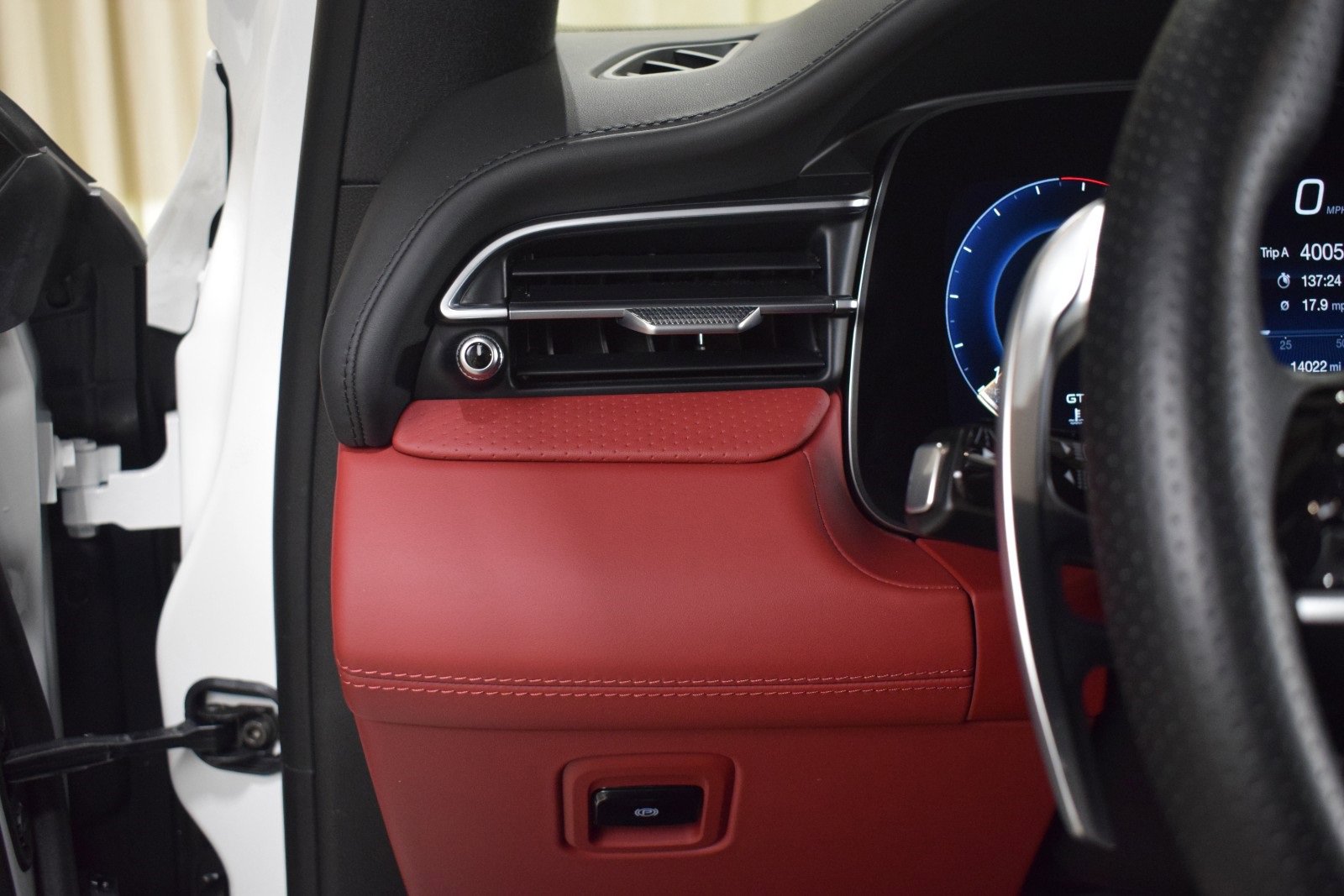 Used 2024 Maserati Grecale Trofeo image 28