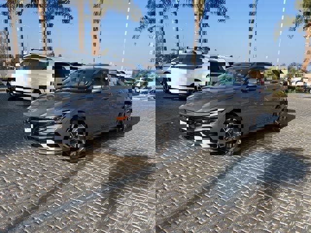 New 2026 Hyundai Elantra Limited image 2