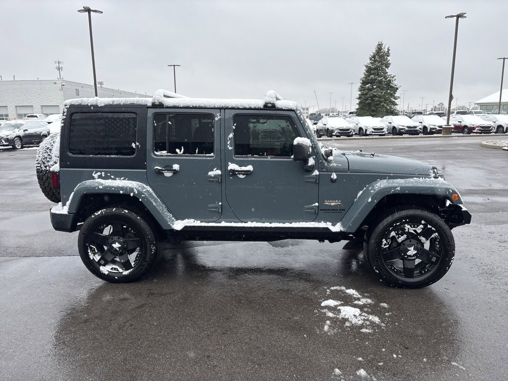 Used 2014 Jeep Wrangler Unlimited Sahara image 2