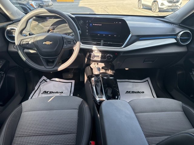 Used 2024 Chevrolet Trax LT image 24