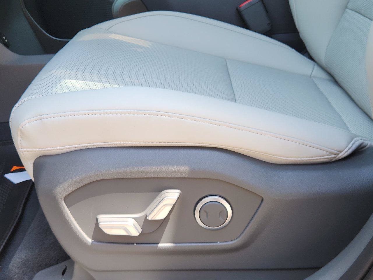 New 2027 Hyundai Santa Fe SEL FWD image 24