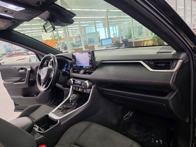 Used 2022 Toyota RAV4 SE AWD/4WD image 16