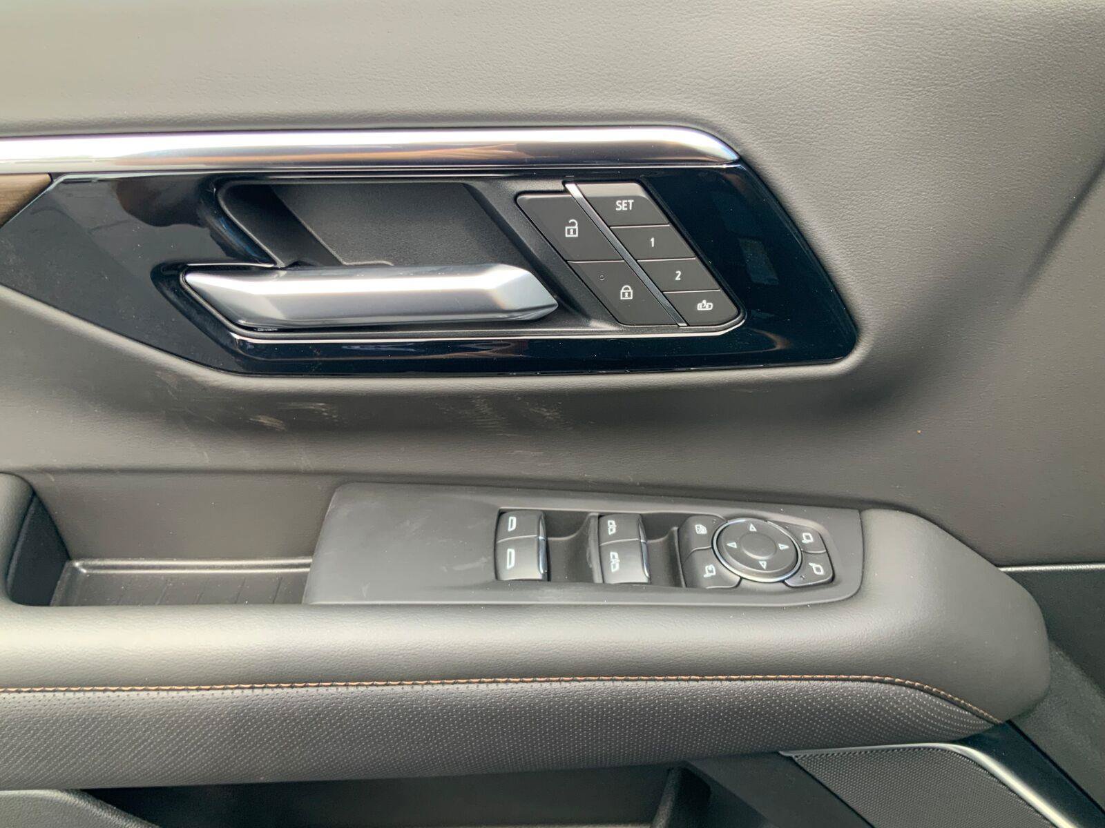 New 2026 Chevrolet Tahoe High Country AWD/4WD image 31