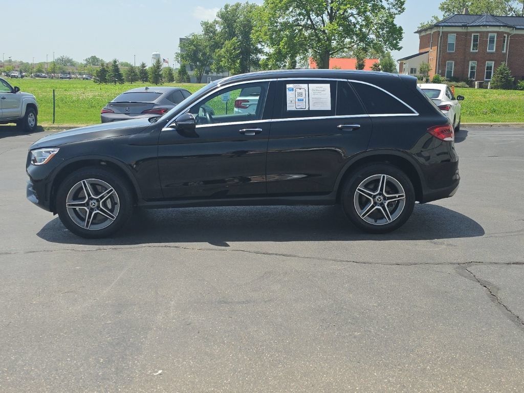 Used 2022 Mercedes-Benz GLC 300 4MATIC image 4