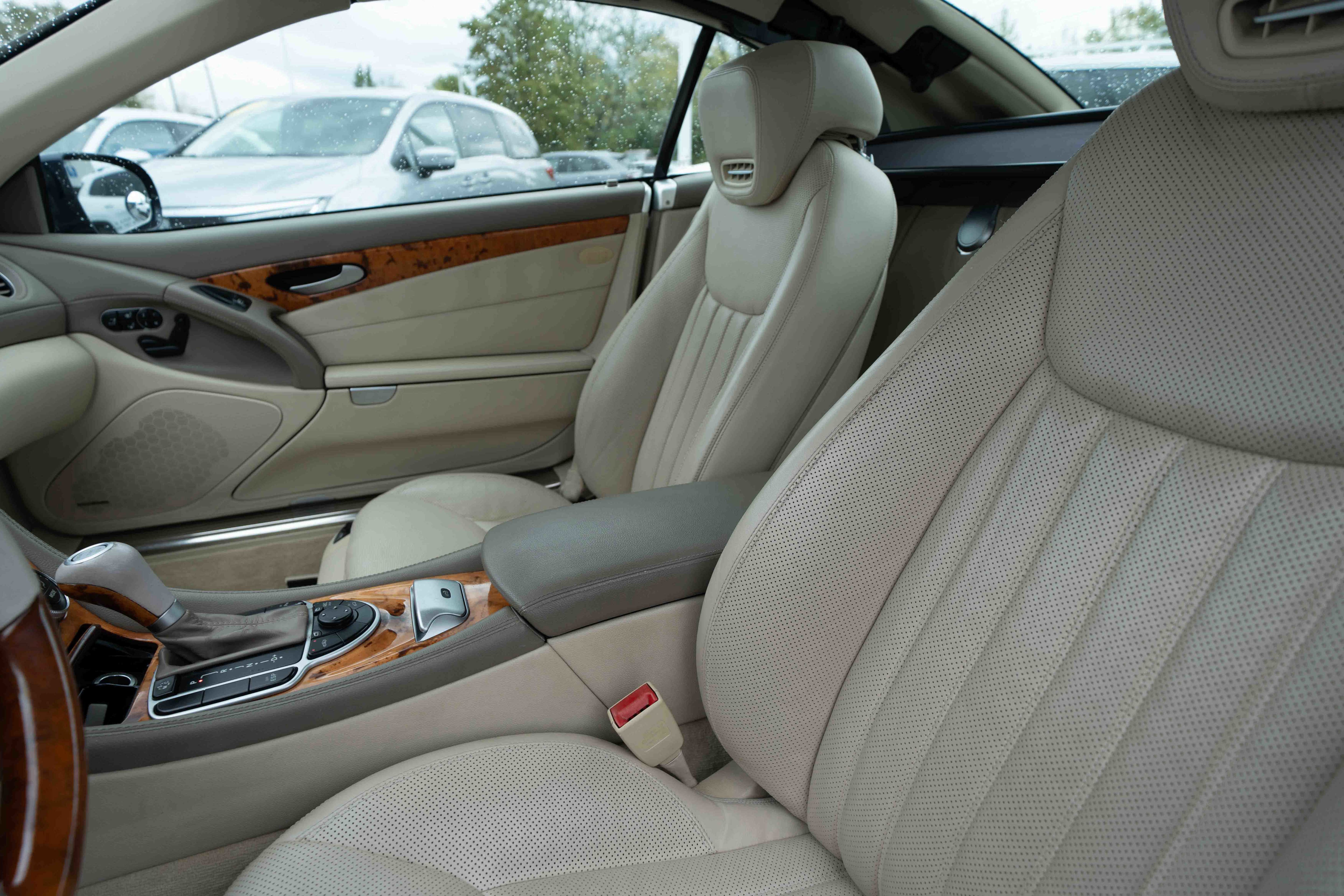 Used 2009 Mercedes-Benz SL 550 image 11