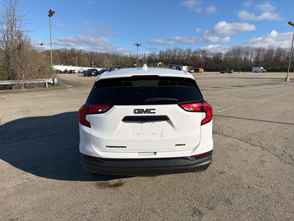 Certified 2020 GMC Terrain SLT w/ Preferred Package image 4