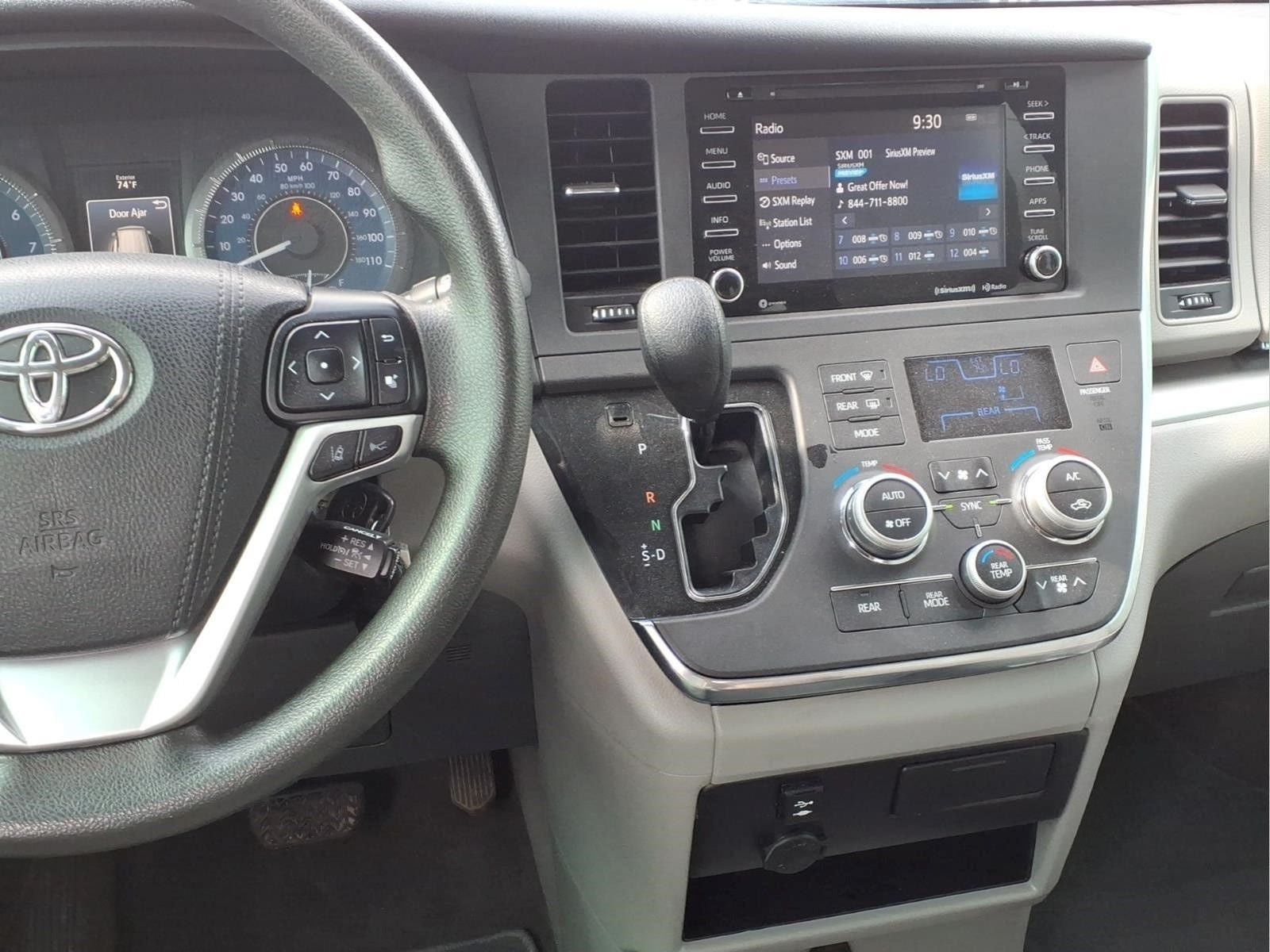 Used 2018 Toyota Sienna LE FWD image 6
