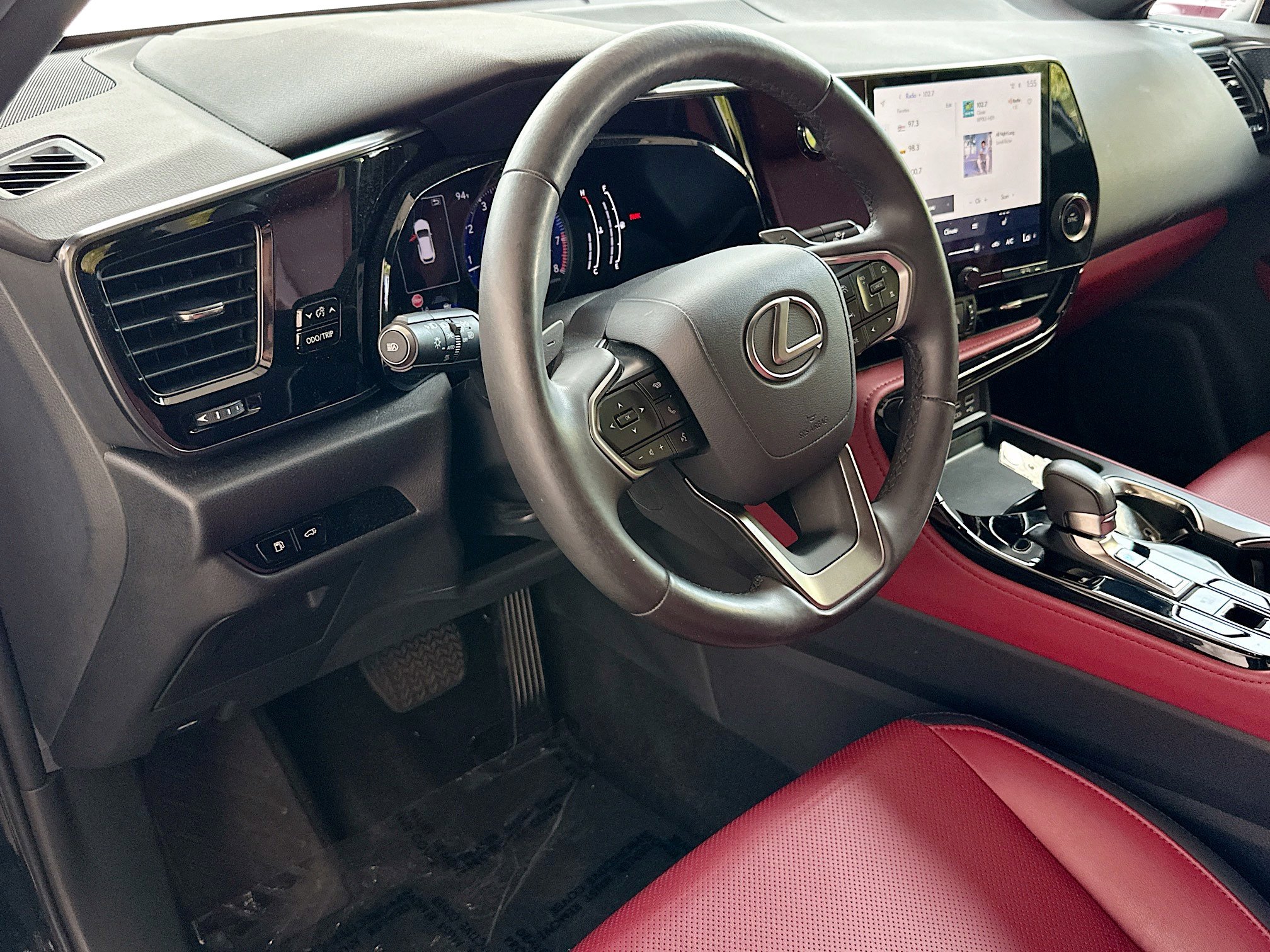 Used 2024 Lexus NX 250 FWD w/ Towing Package (2000 Lbs) image 9