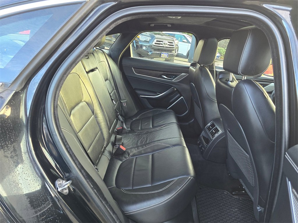 Used 2022 Jaguar XF R-Dynamic SE image 15