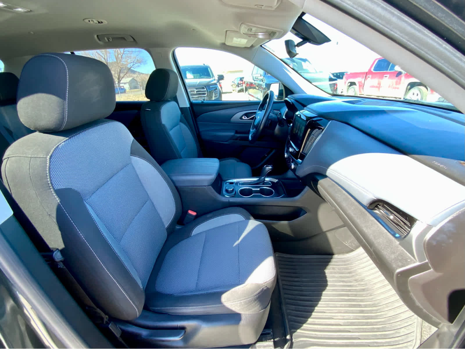 Used 2018 Chevrolet Traverse LT image 22