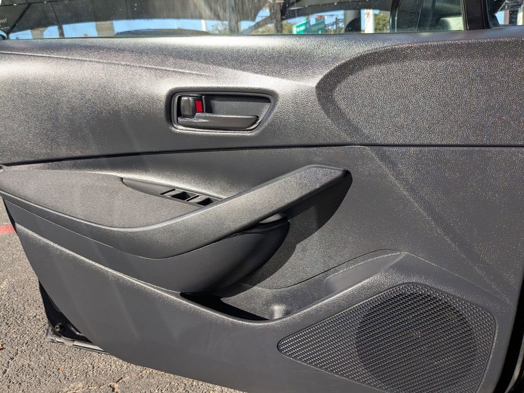 Used 2025 Toyota Corolla LE image 13