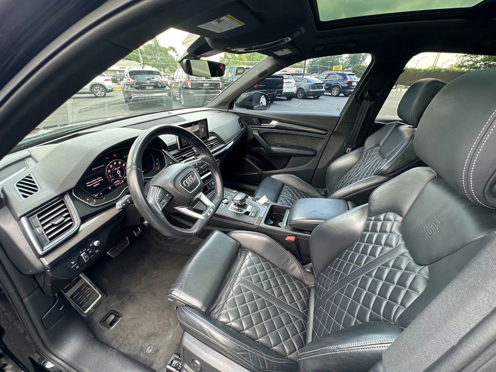 Used 2020 Audi SQ5 Prestige w/ Prestige Package image 11