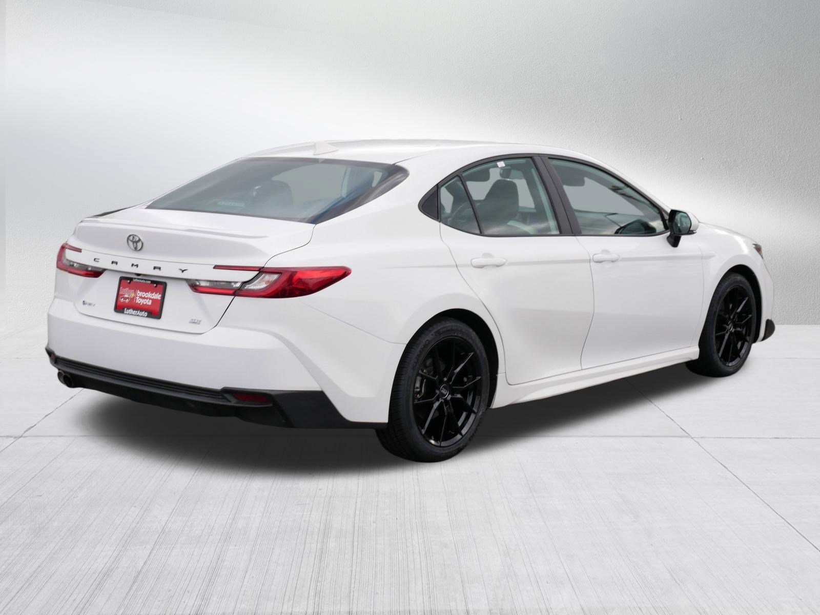 Certified 2025 Toyota Camry SE FWD image 7