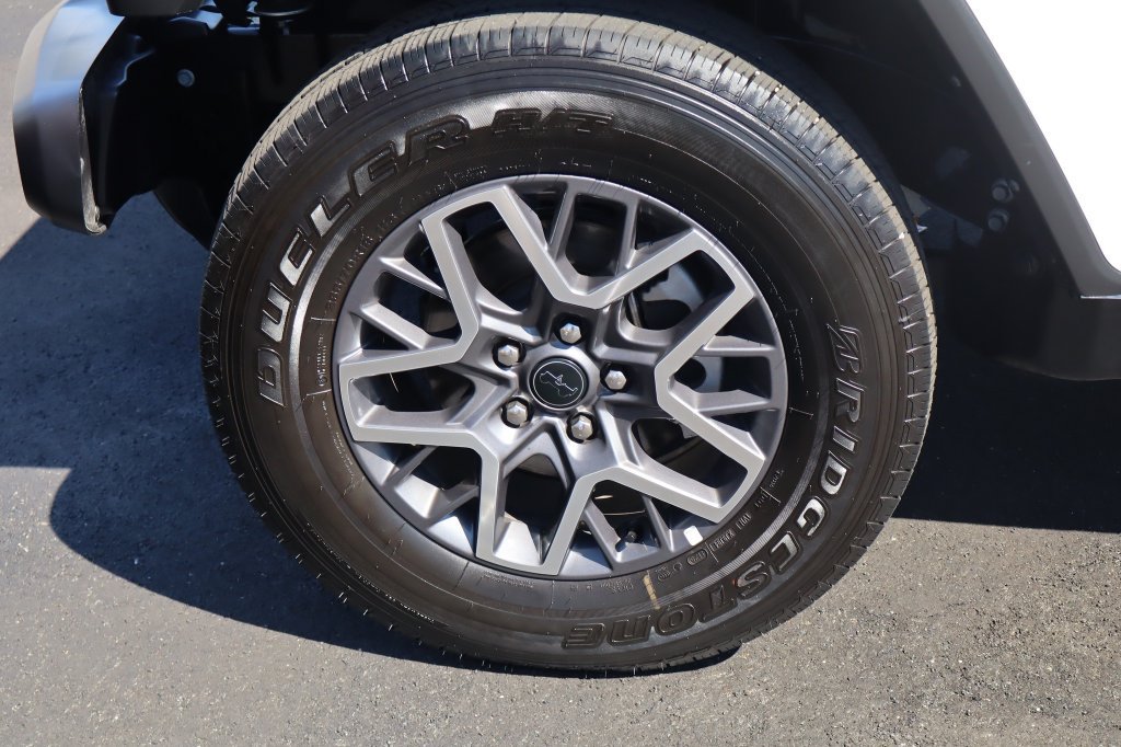 Certified 2026 Jeep Wrangler Unlimited Sahara AWD/4WD image 14