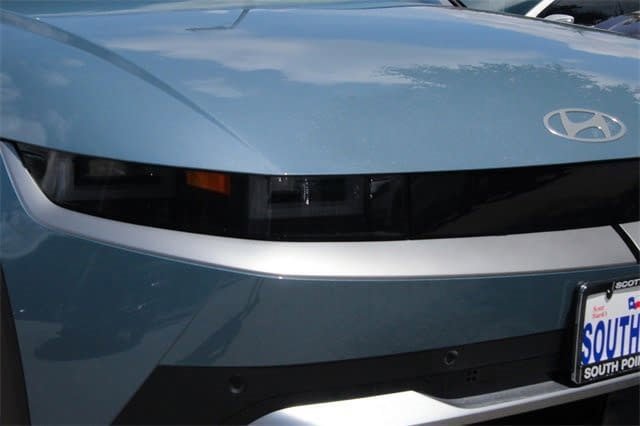 Certified 2025 Hyundai Ioniq 5 SEL image 7