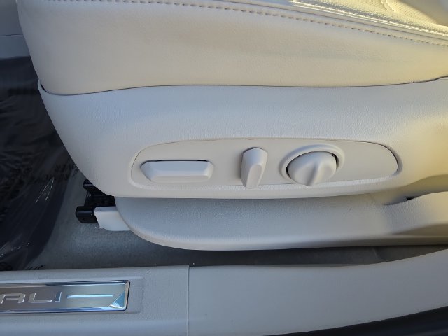 Certified 2023 GMC Acadia Denali FWD image 20