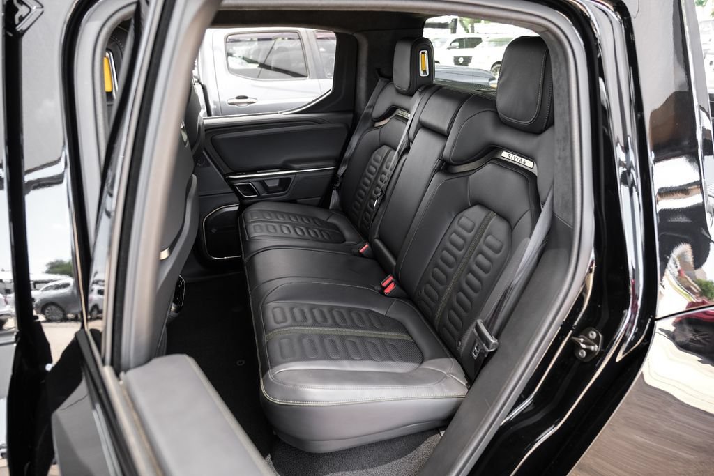 Used 2023 Rivian R1T Adventure AWD/4WD image 42