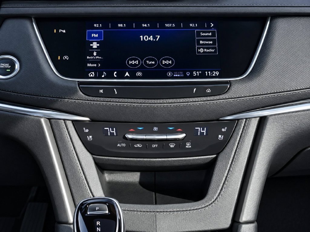 Certified 2023 Cadillac XT5 Premium Luxury w/ LPO, Floor Liner Package AWD/4WD image 11