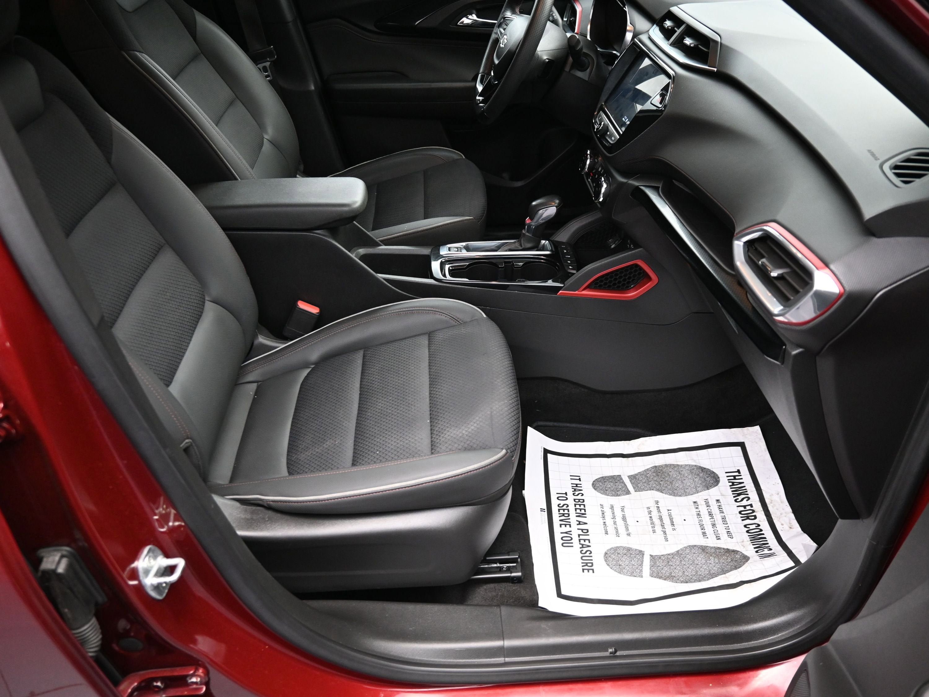 Used 2023 Chevrolet TrailBlazer RS w/ Convenience Package FWD image 30