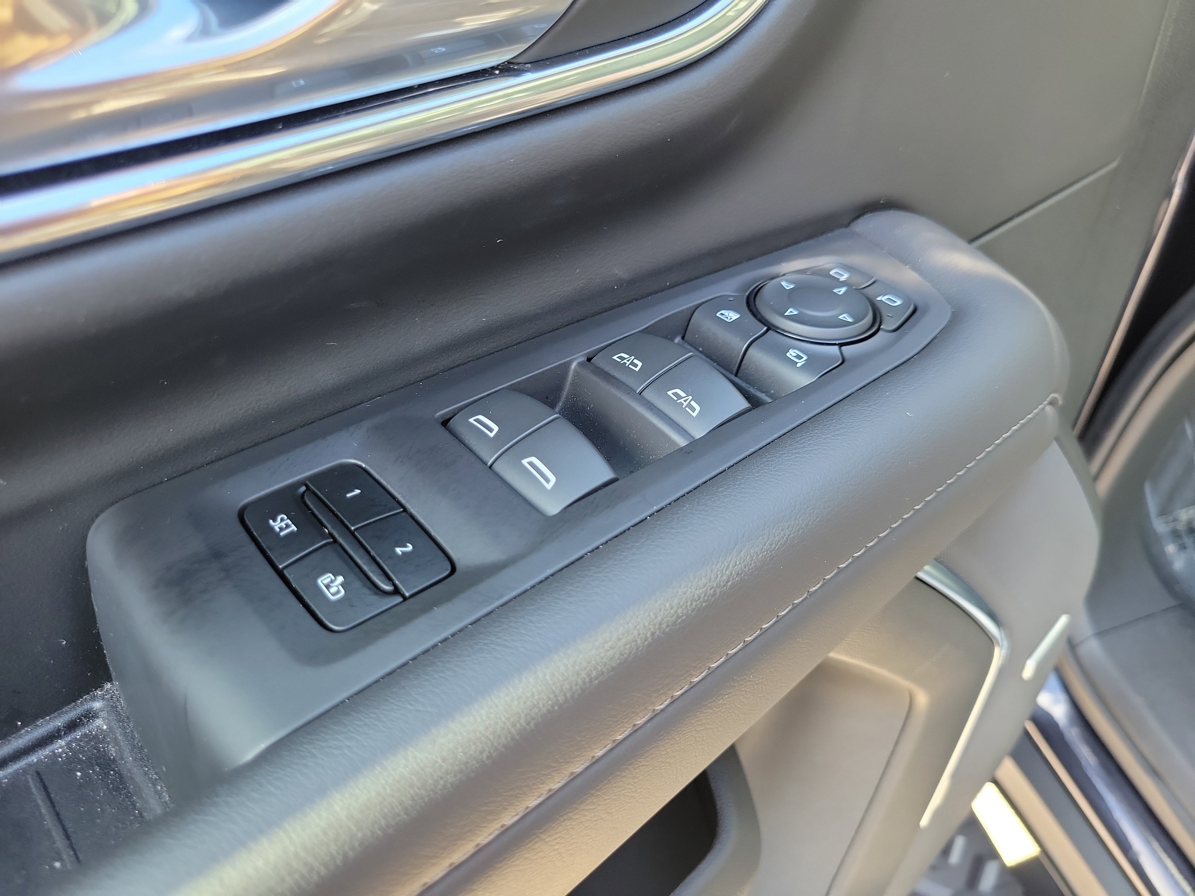 Used 2024 Chevrolet Tahoe Z71 w/ Luxury Package AWD/4WD image 26