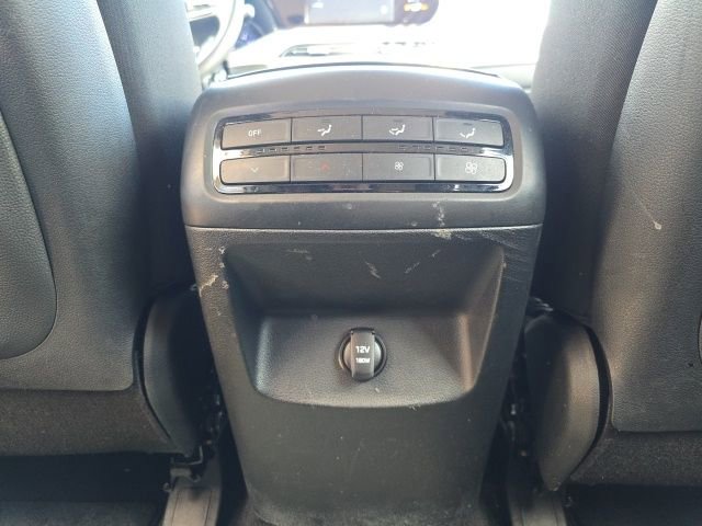 Used 2022 Hyundai Palisade SE image 32