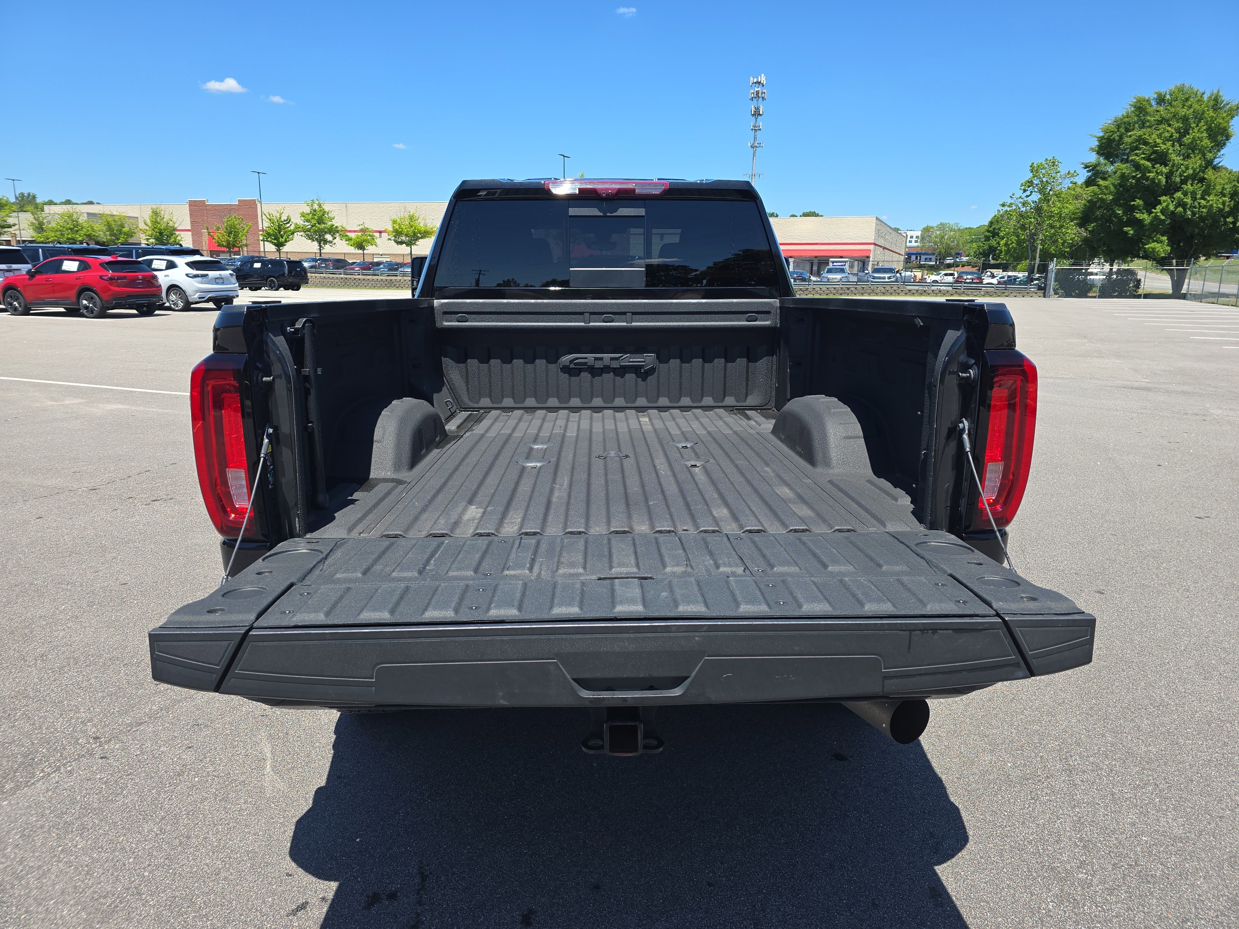 Used 2023 GMC Sierra 2500 AT4 w/ AT4 Premium Plus Package AWD/4WD image 12