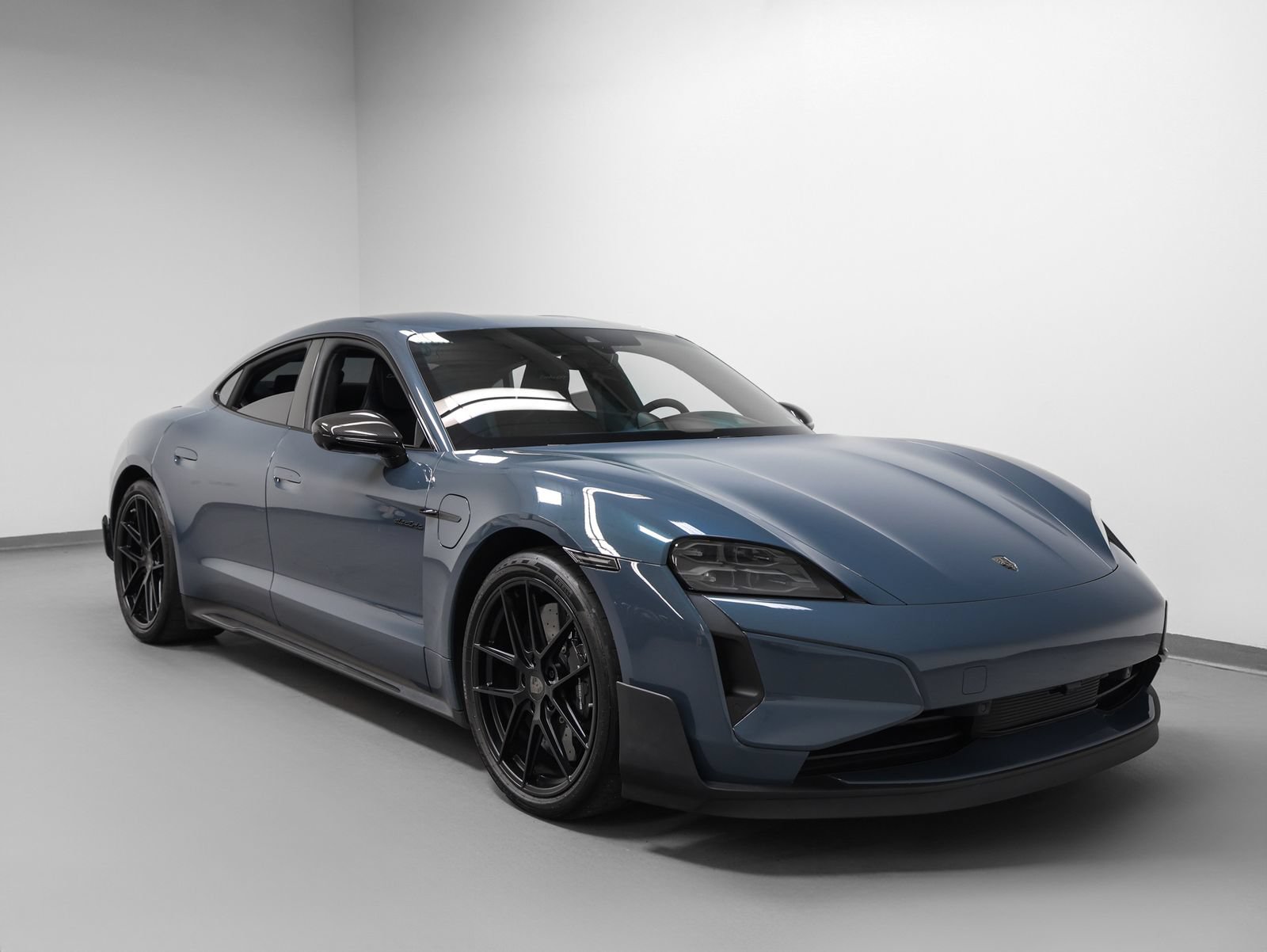 Certified 2025 Porsche Taycan Turbo GT AWD/4WD image 10