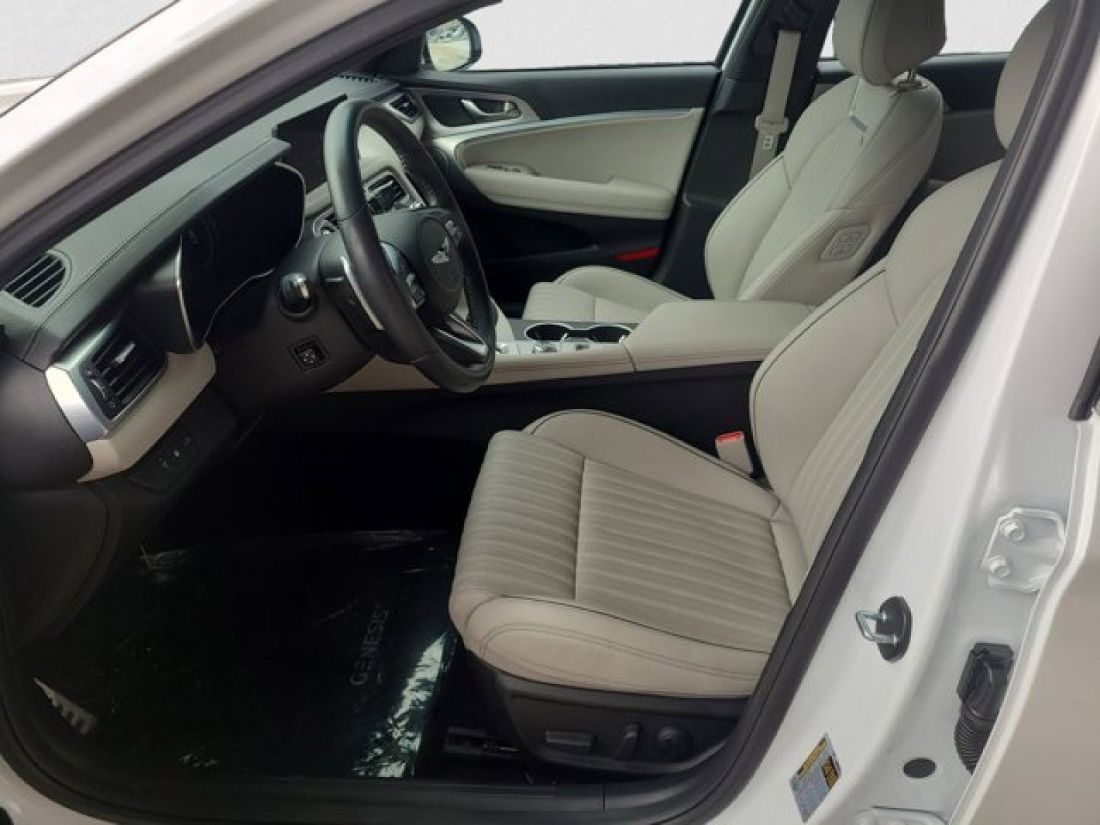 Used 2023 Genesis G70 2.0T w/ Sport Prestige Package AWD/4WD image 11