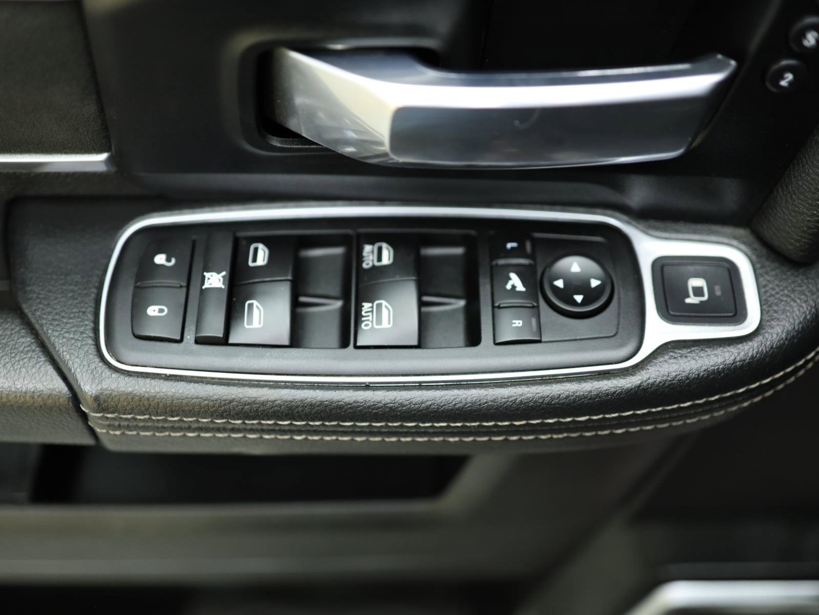 Used 2022 RAM 3500 Laramie w/ Night Edition image 47