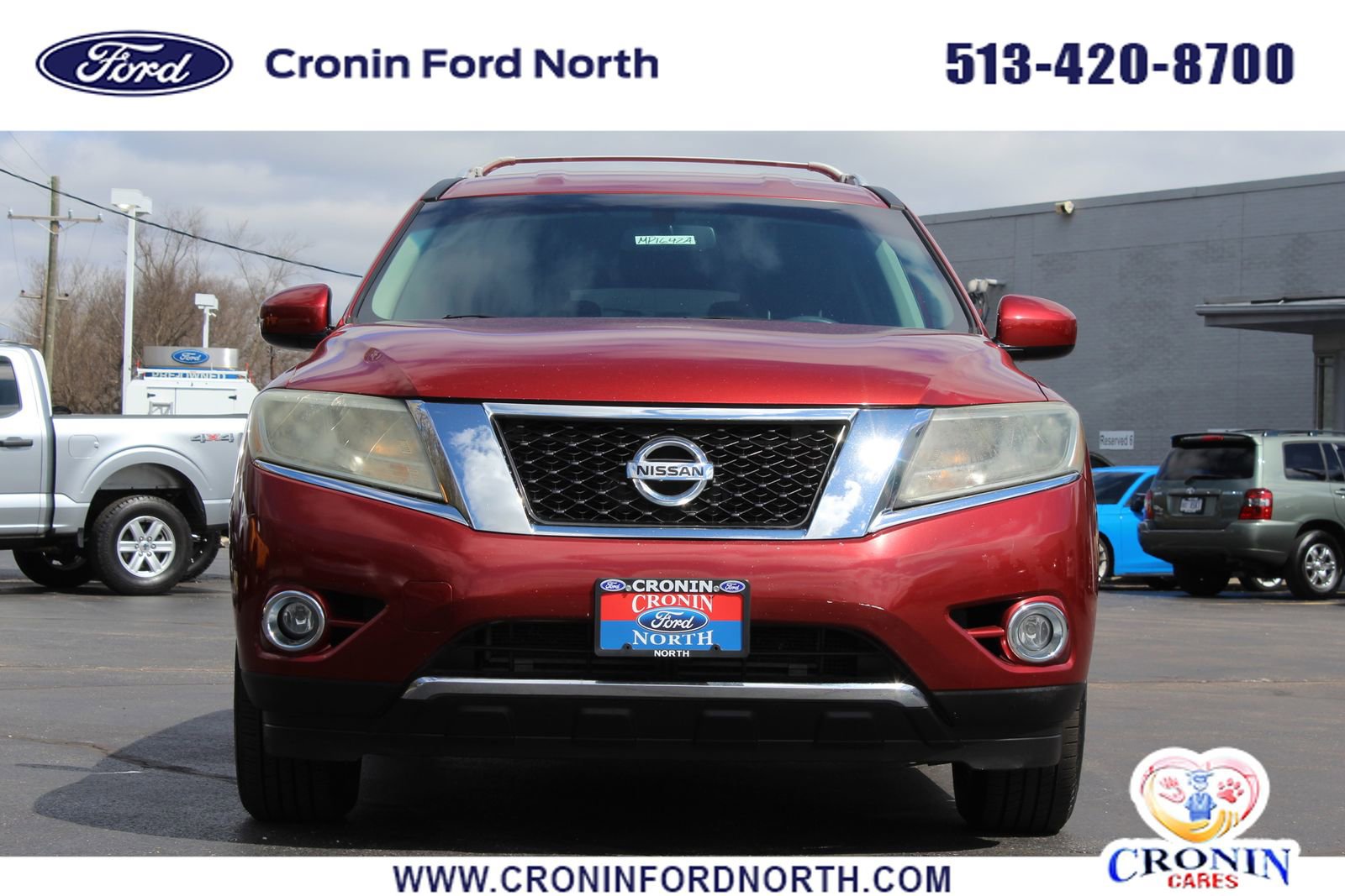 Used 2016 Nissan Pathfinder SV image 2