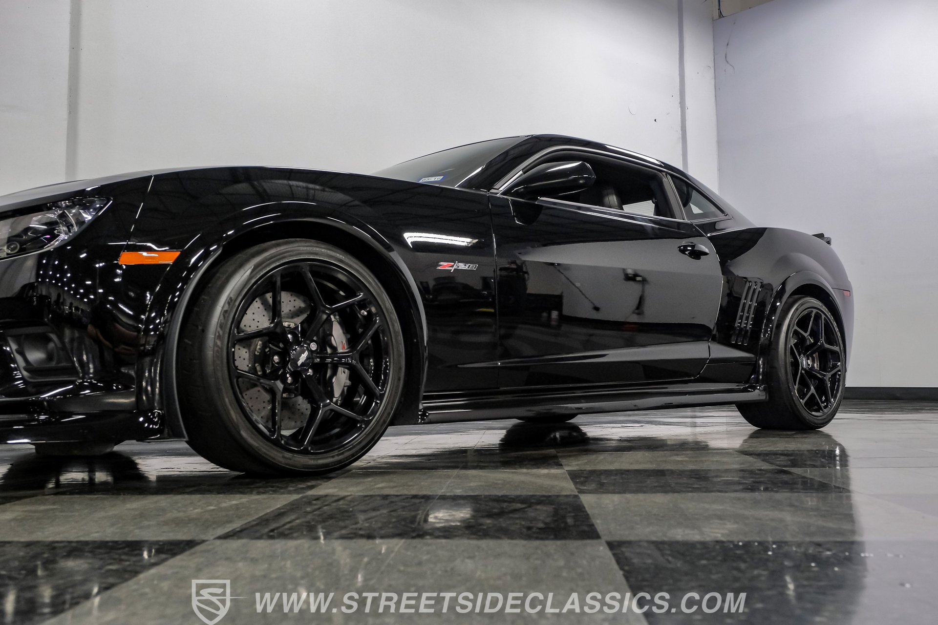 Used 2015 Chevrolet Camaro Z/28 RWD image 22