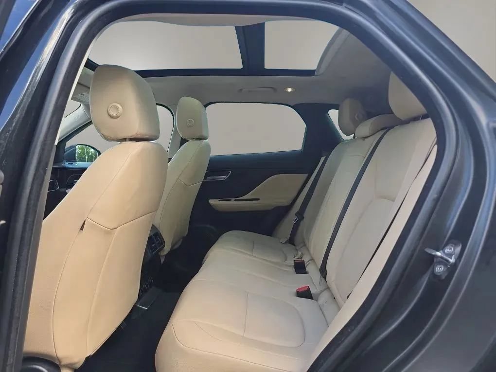 Used 2019 Jaguar F-PACE Premium AWD/4WD image 43
