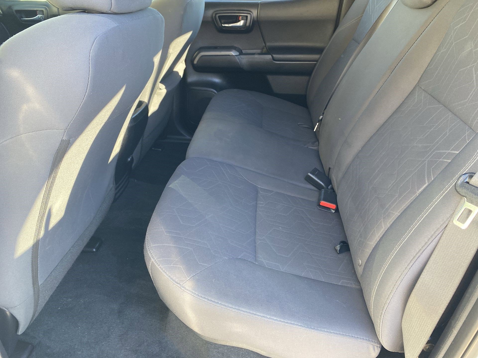 Used 2017 Toyota Tacoma TRD Sport image 27