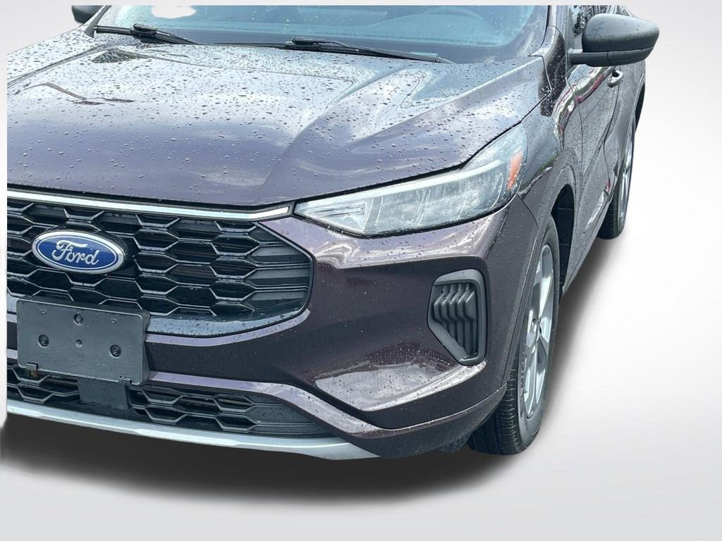 Used 2023 Ford Escape ST-Line w/ Tech Pack #1 image 9