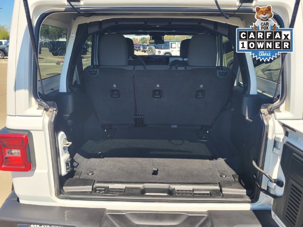 Used 2024 Jeep Wrangler Unlimited Sahara AWD/4WD image 10