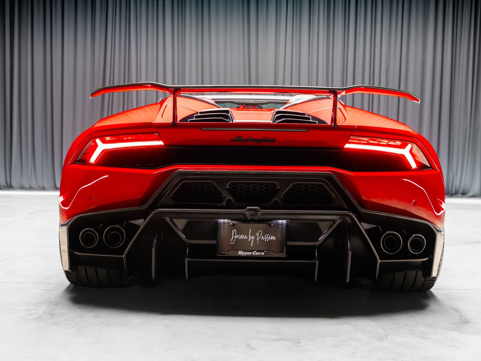 Used 2017 Lamborghini Huracan LP 610-4 AWD/4WD image 38